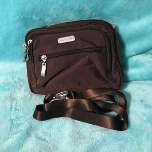 Baggallini triple zip crossbody bag